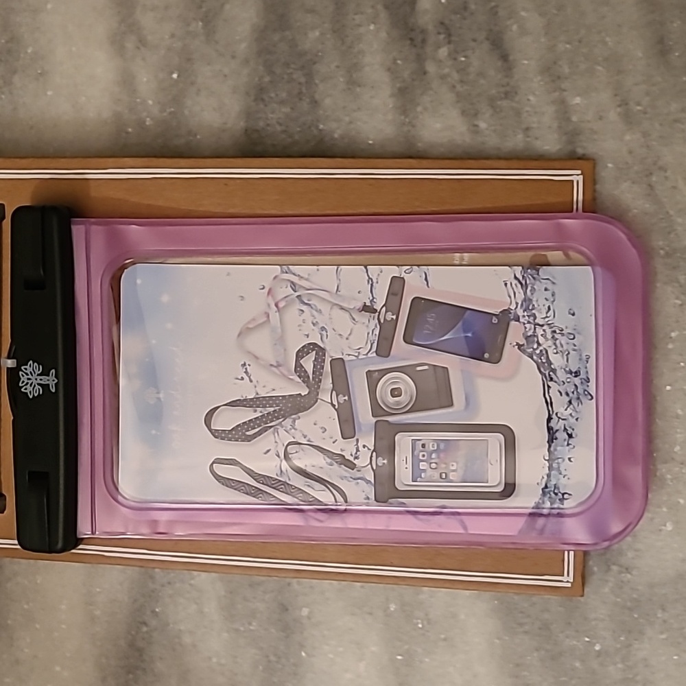 💧Waterproof Pouch - Picture 4 of 8